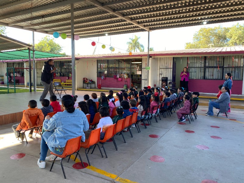 Inicia trayecto hacia la Fiesta de los Libros en Cócorit