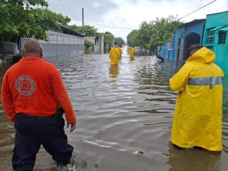 Intensas lluvias dejan inundaciones en Coatzacoalcos