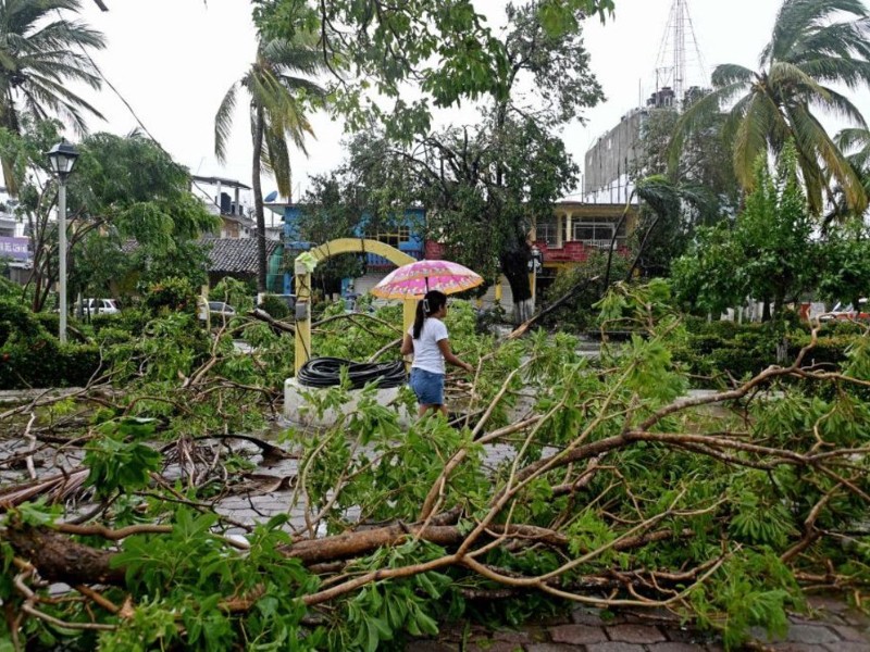 Inversión millonaria para Guerrero y Oaxaca tras huracán John