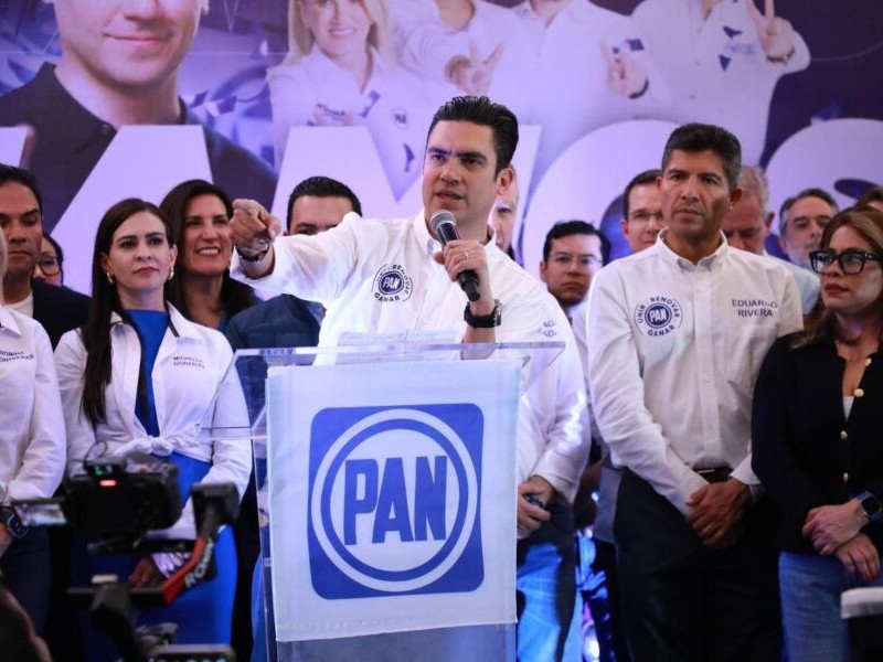 Jorge Romero recibe constancia como dirigente nacional del PAN