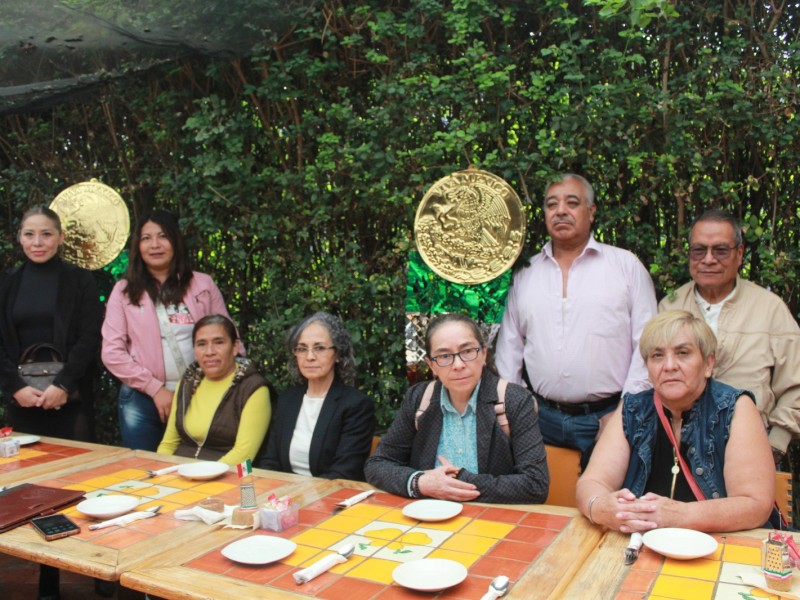 Jubilados del ayuntamiento de Toluca denuncian omisión de pagos