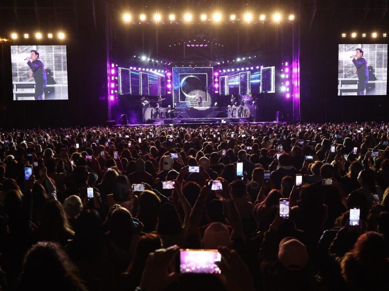 Lleno total en el Morelos en el concierto de Chayanne