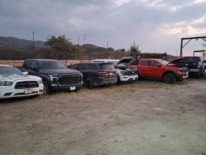 Localizan bodega en Zapopan, guardaban carros irregulares de alta gama