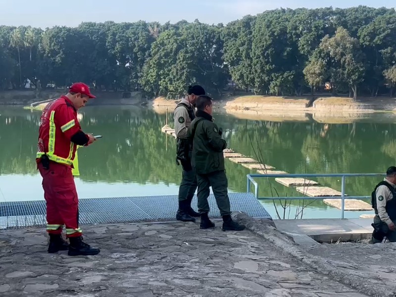 Localizan un cuerpo flotando en el parque El Dean