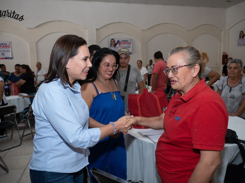 Lorena Alfaro apoya proyecto de la Unión de Artesanos