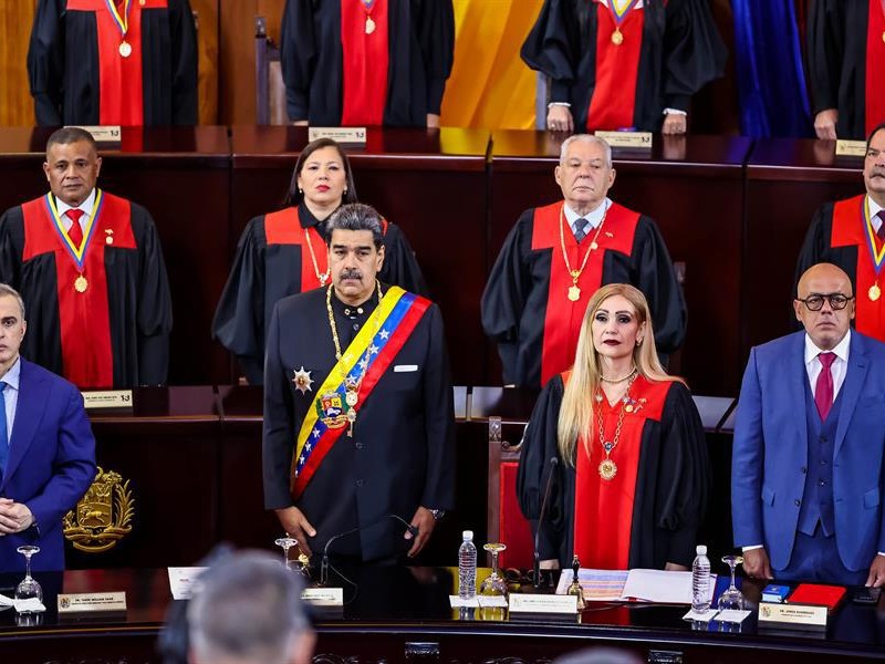 Maduro asume la presidencia de Venezuela