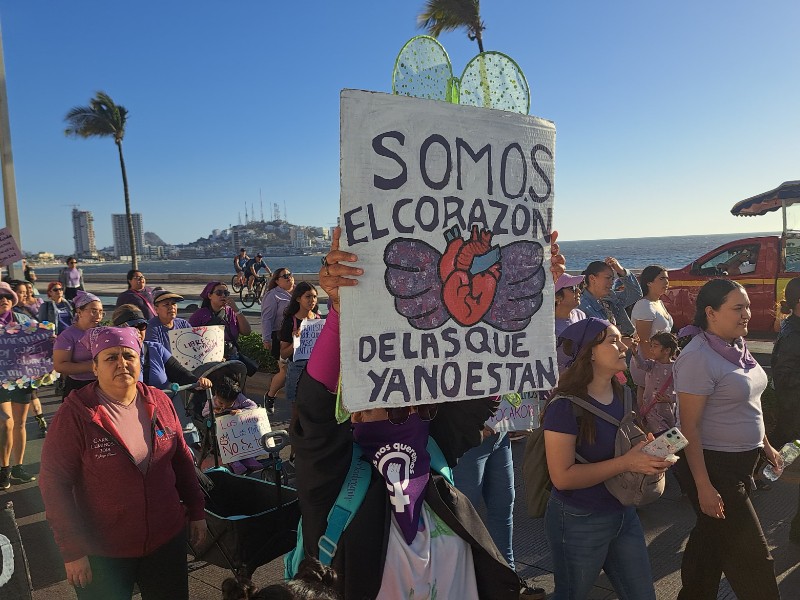 Marcha del 8M en Mazatlán exige Justicia