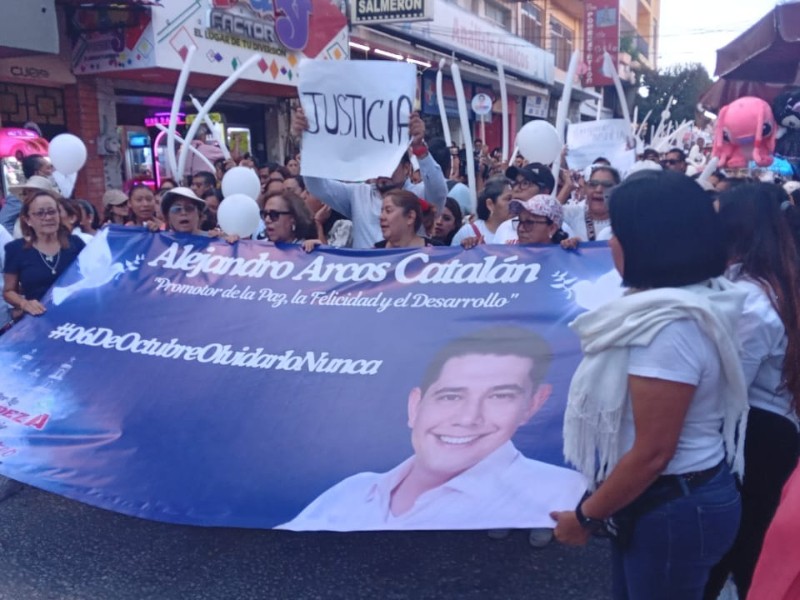 Marchan ciudadanos en Chilpancingo para exigir justicia por Alejandro Arcos