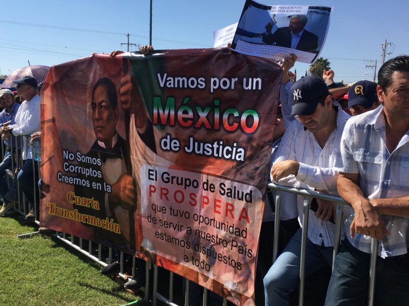 Médicos prospera Jalisco piden al presidente su reinstalación