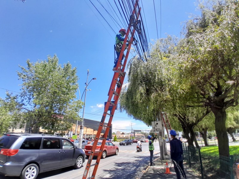 Mega realiza obras de desmantelamiento, calidad en fibra óptica.