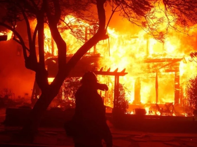 México enviará ayuda urgente a Los Ángeles por incendios devastadores