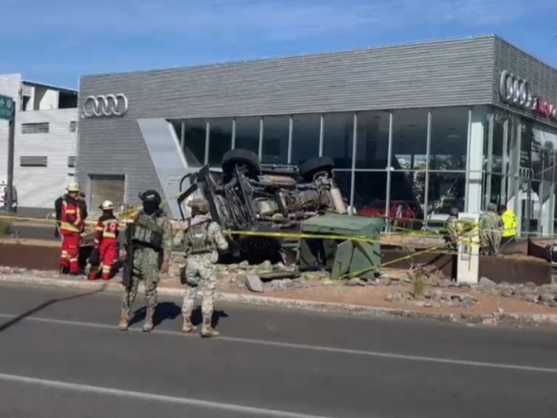 Militar resultó lesionado al volcar tanqueta del Ejército Mexicano