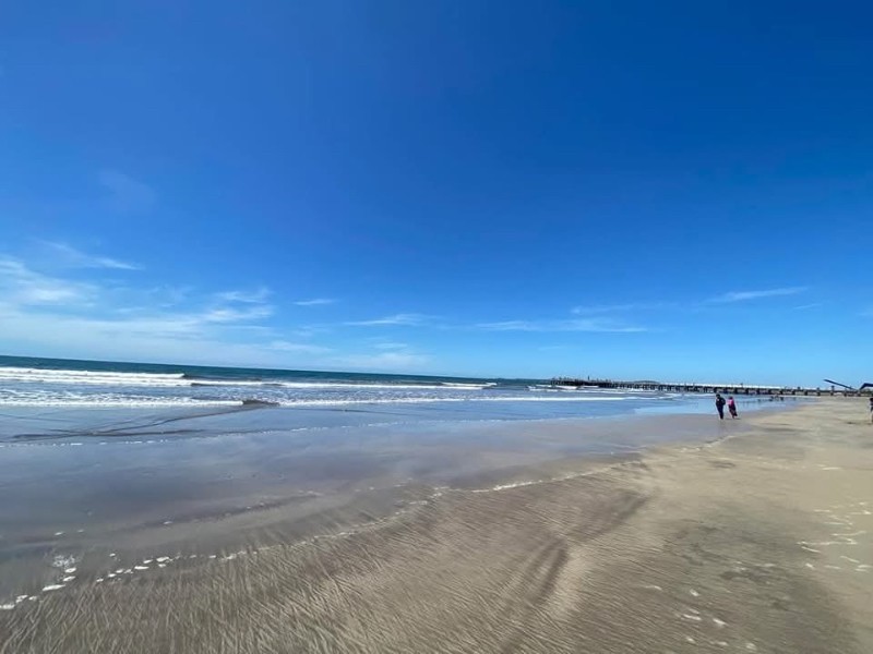 Muere menor de 14 años ahogado en playa Aticama