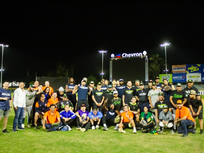 Noche de convivencia, Pioneros y Cañeros se enfrentan en softball