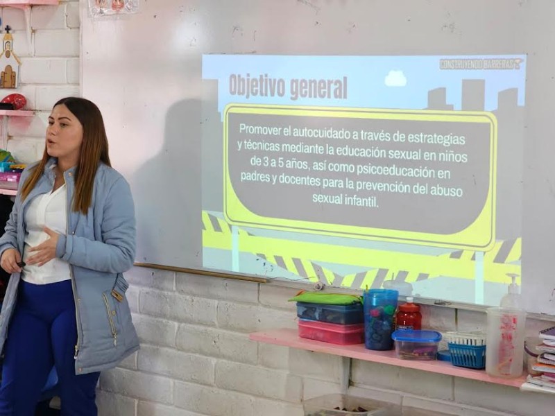 Orientan a estudiantes sobre el abuso infantil