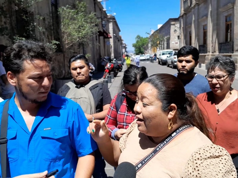 Padres y docentes denuncian abuso de poder en Coahuayana