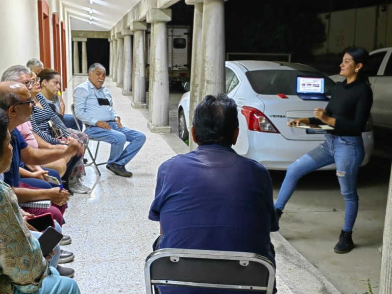 Para prevenir el delito visitan comercios en Villa de Álvarez