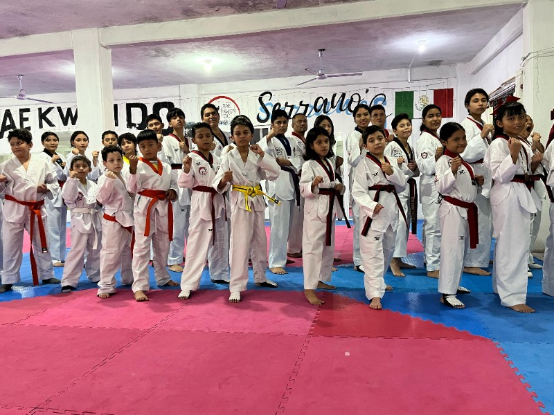 “Pateando hacia el éxito”, taekwondoistas que brillan en Tuxpan