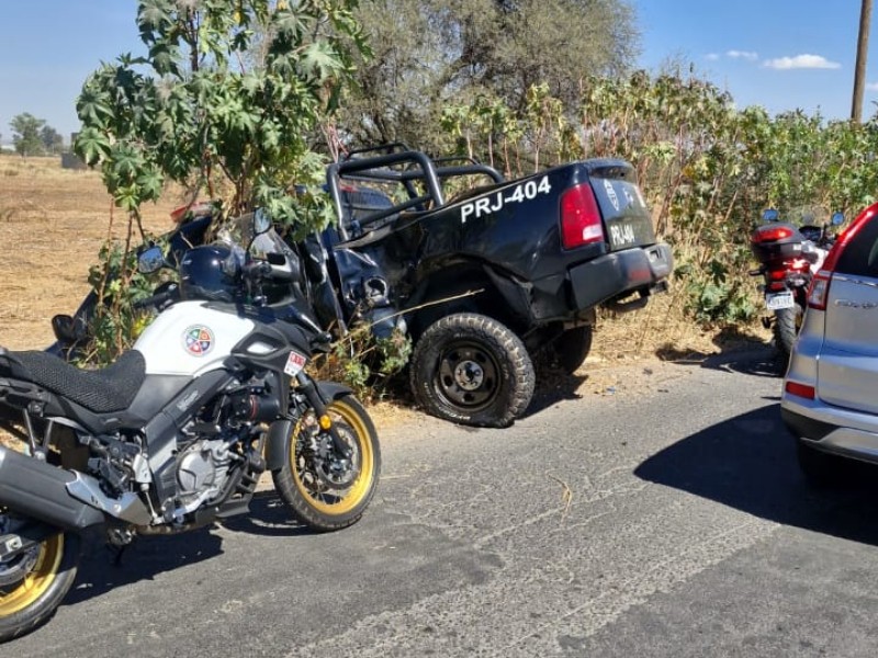 Patrulla protagoniza accidente al atender balacera en Tlajomulco