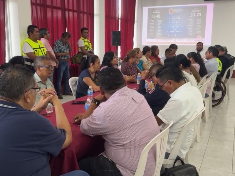 Por huracanes, instalan consejo de Protección Civil en Juchitán