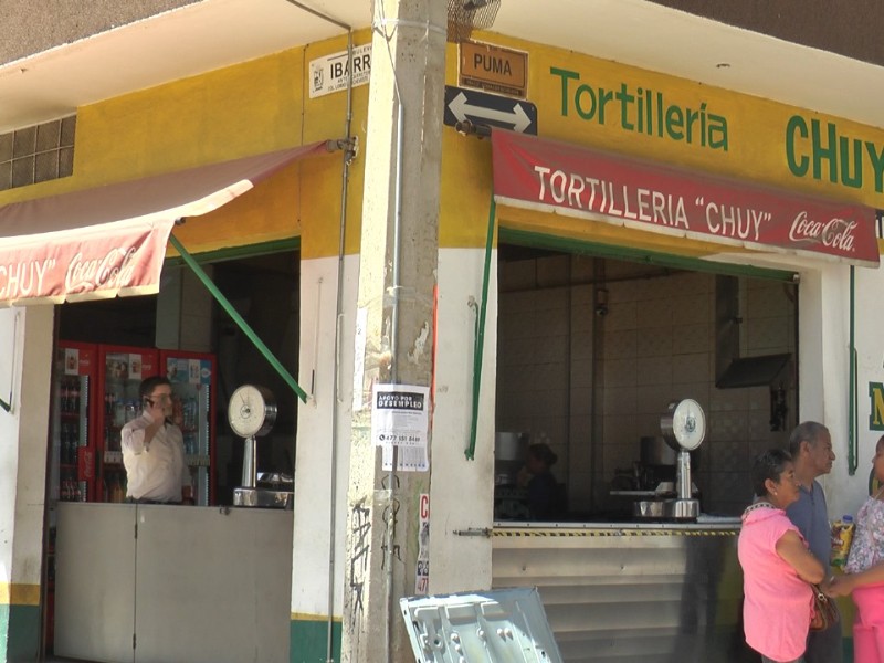 Precio de tortilla se mantiene a $22 pesos el kilo