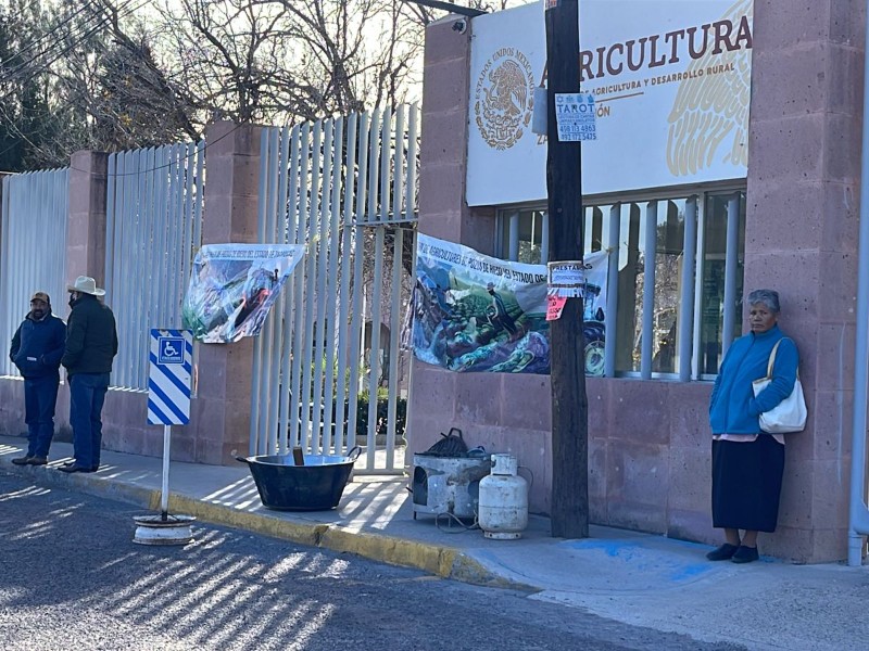 Productores de pozos agrícolas piden apoyo para pagar a CFE