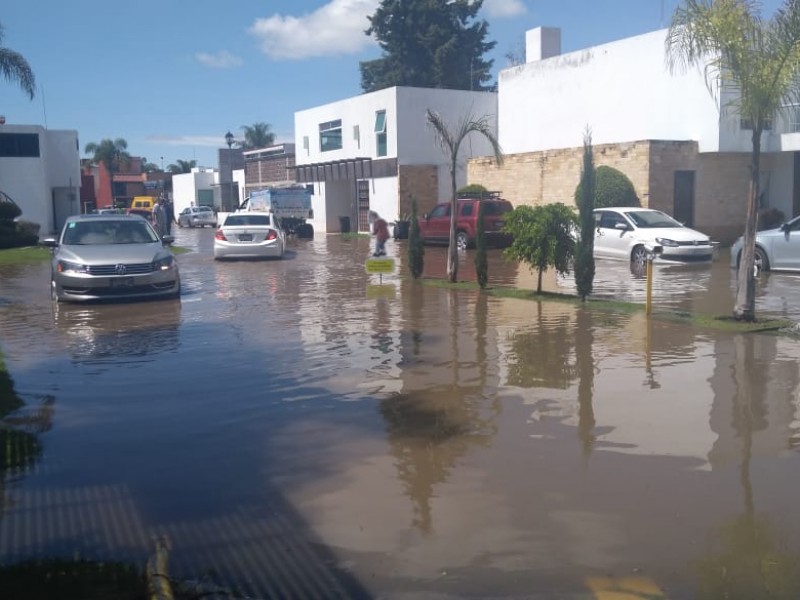 Provocan inundaciones, las lluvias en Cuautlancingo
