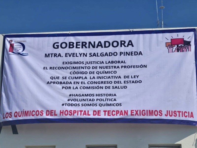 Químicos del Hospital de Tecpan exigen ajuste en sueldos