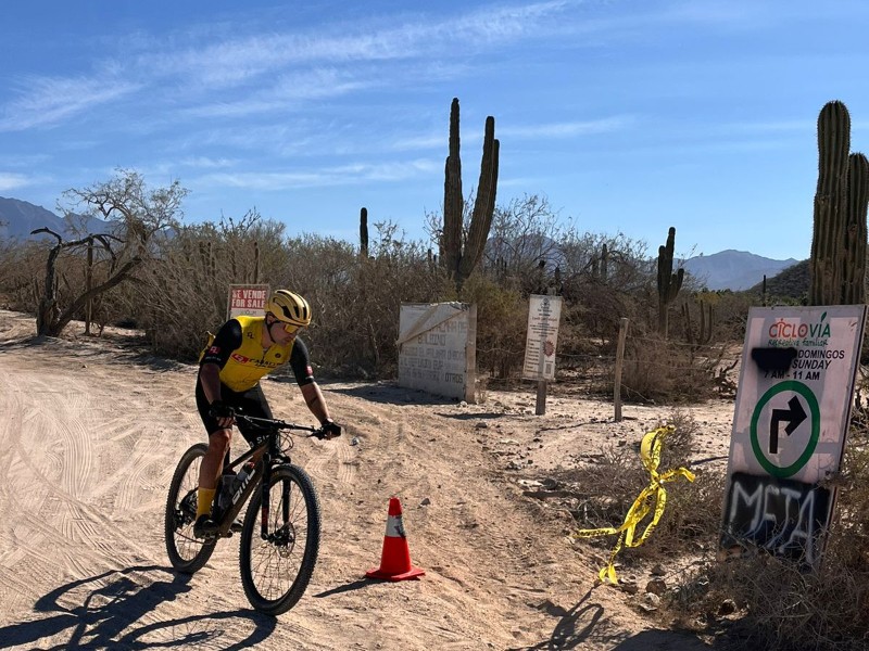 Realizan Carrera Ciclista Los Naranjos 2024