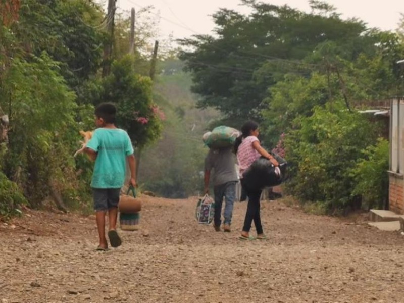 Regresan a casa desplazados de Comalapa y La Trinitaria