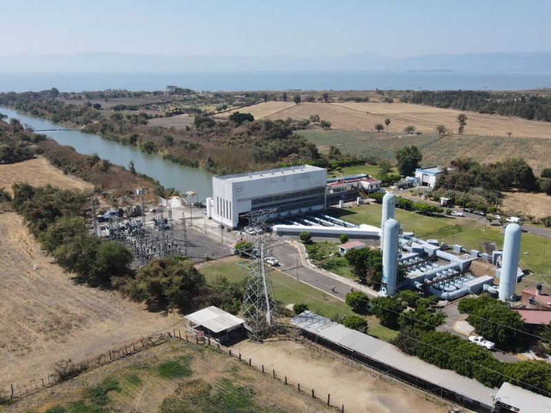 Regularizan suministro de agua tras apagón en Chapala