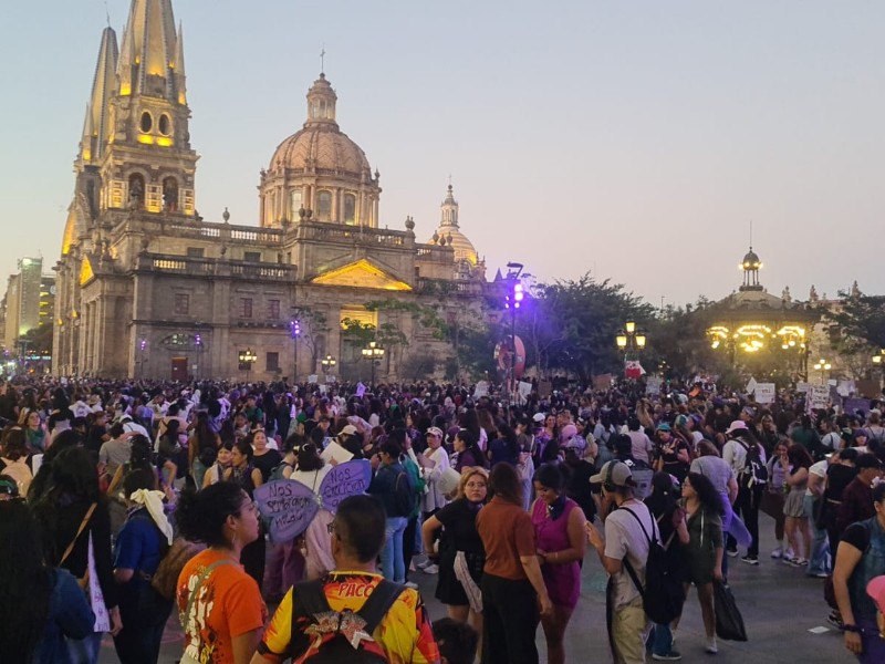 Reportan 30 mil asistentes en protestas del 8M en Guadalajara