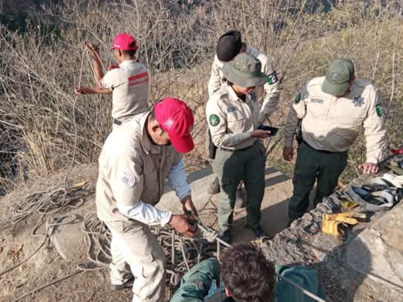 Rescatan a jóvenes atrapados en la Barranca de Huentitán