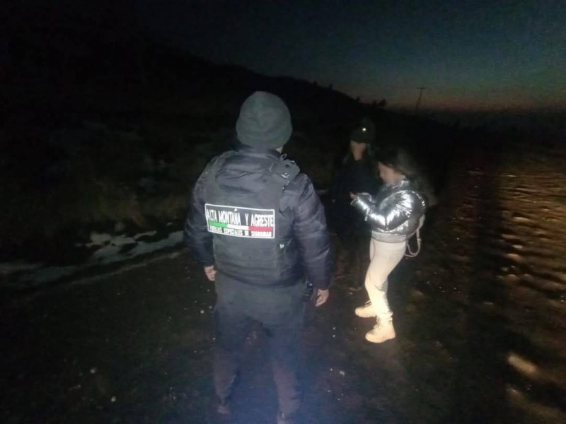 Rescataron a dos turistas en el Nevado de Toluca