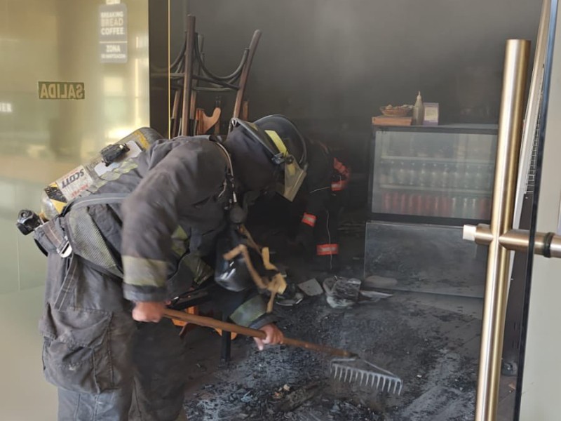 Restaurante se incendió en la paz