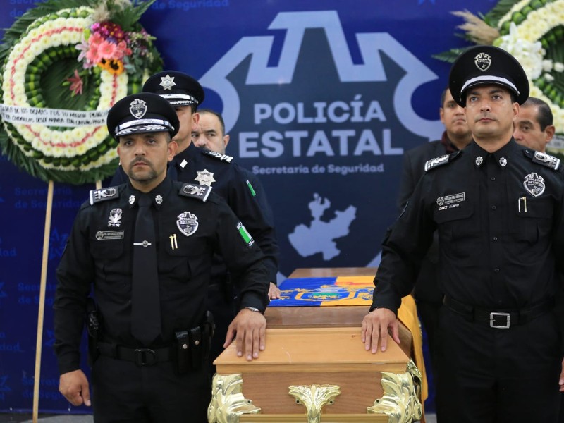 Rinden homenaje a policía fallecido en incendio