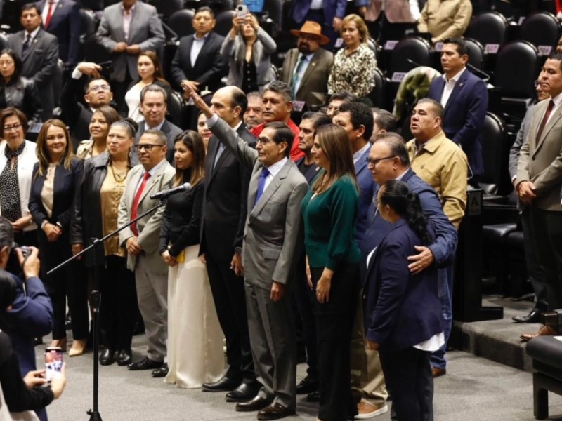 Rogelio Ramírez de la O sigue como secretario de Hacienda