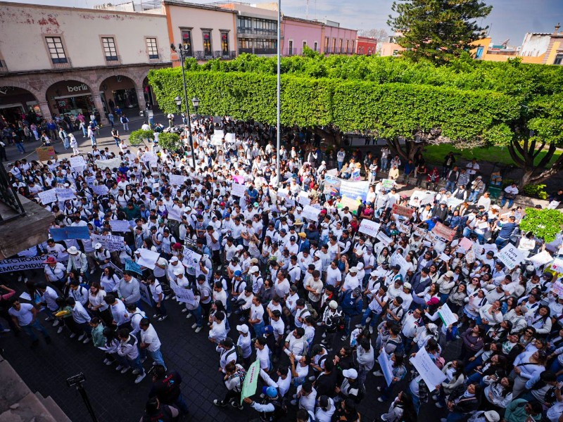 Se movilizan universitarios en Celaya para exigir seguridad