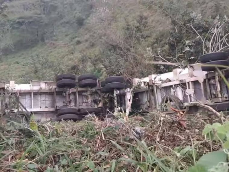 Se registran accidentes en diversas carreteras de Veracruz