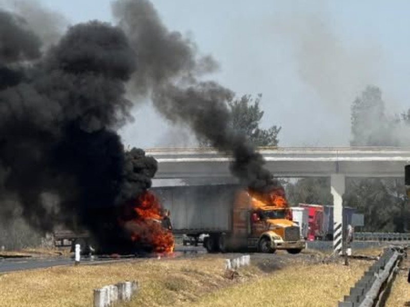 Se registran bloqueos carreteros en Santa Rosa La Barca