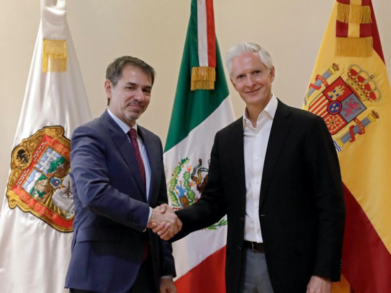 Se reúne Alfredo del Mazo con embajador de España