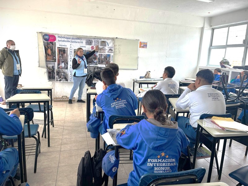 Secretaria de salud interviene en escuelas de León