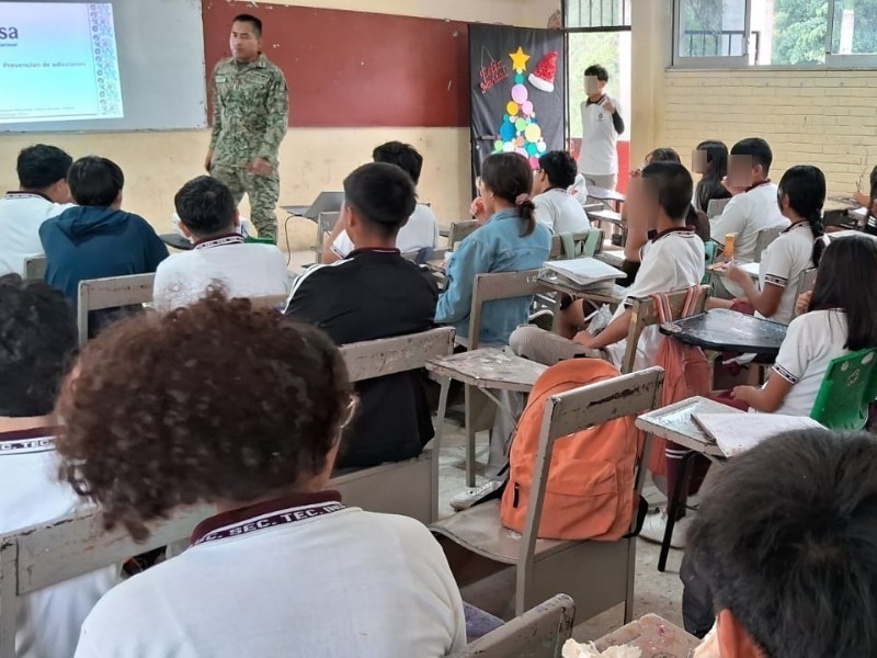 Sedena llega a escuelas con prevención de adicciones