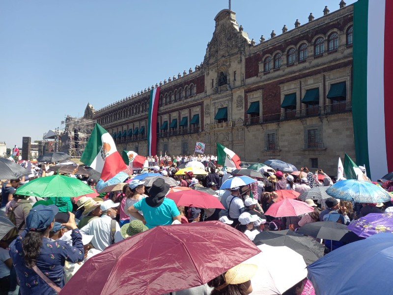 Sheinbaum habla sobre amenaza de aranceles ante miles en Zócalo