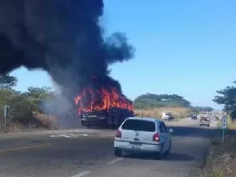 Sin victimas por incendio de autobús en el Istmo