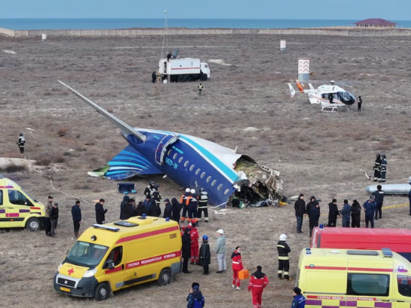 Suman 29 heridos y 38 muertos en accidente aéreo