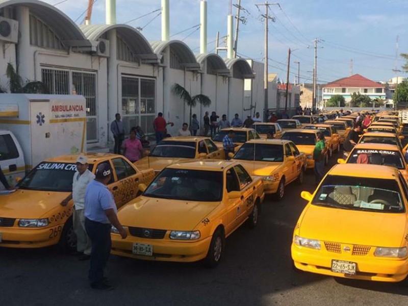 Taxistas en Salina Cruz sin actualización de tarifas desde 2003