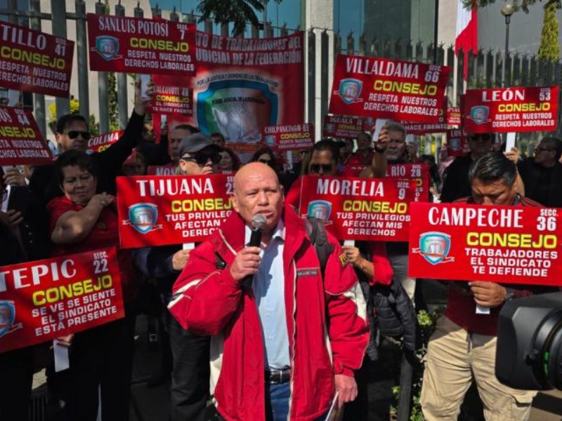 Trabajadores judiciales protestan contra recortes a sus prestaciones laborales