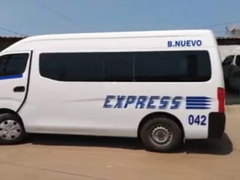 Transportistas de Zihuatanejo piden ser contemplados en créditos