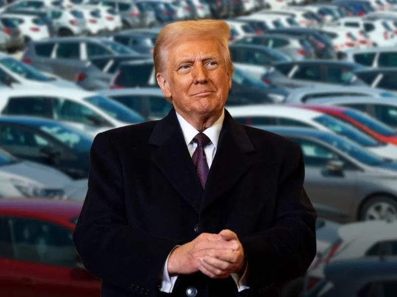 Trump cierra la puerta a autos de México y Canadá